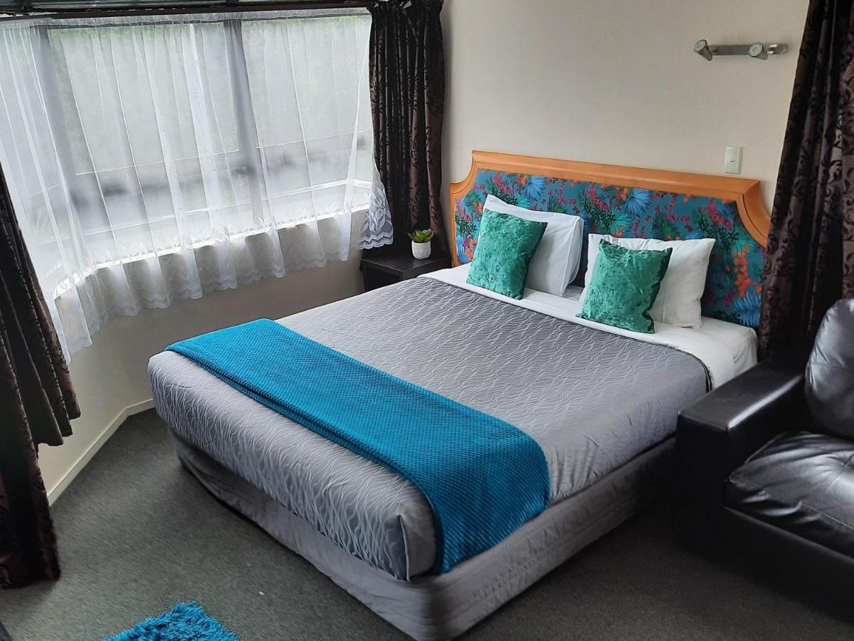 Pembrooke Motor Lodge Whangarei Exterior foto